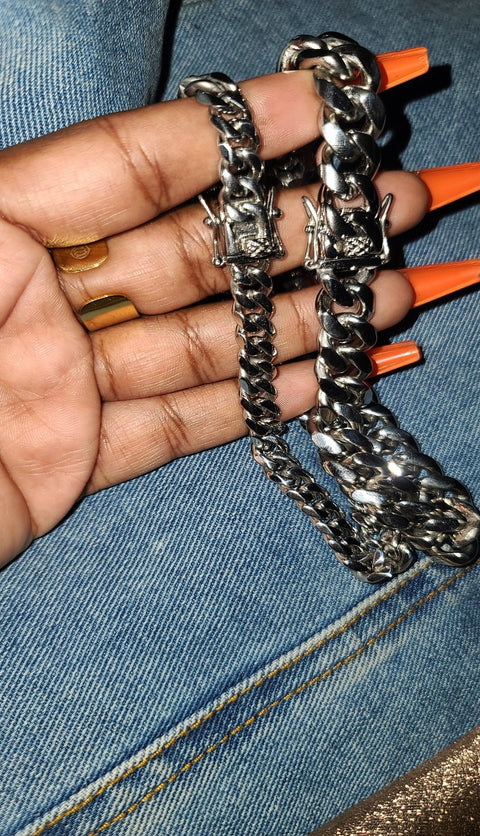 Double latch stainless anklet